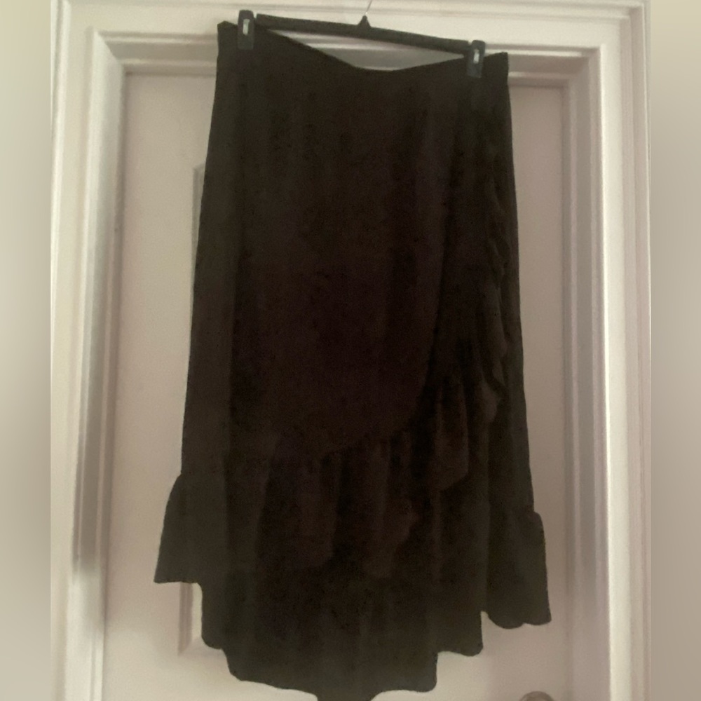 Black wrap skirt - size 1X - Picture 5 of 11